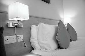 Kings Cross Inn Hotel