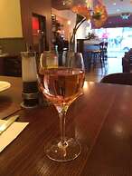 Kings Cross Inn Hotel