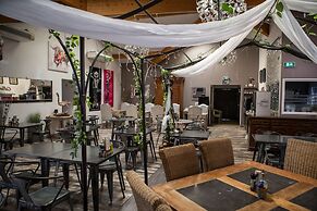 Hotel le president GARE TGV NIMES PONT DU GARD