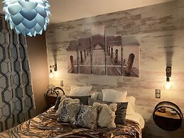 Hotel le president GARE TGV NIMES PONT DU GARD