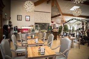 Hotel le president GARE TGV NIMES PONT DU GARD