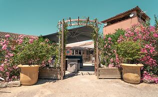 Hotel le president GARE TGV NIMES PONT DU GARD