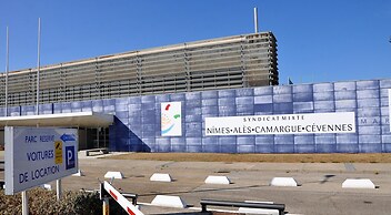 Hotel le president GARE TGV NIMES PONT DU GARD