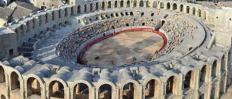 Hotel le president GARE TGV NIMES PONT DU GARD