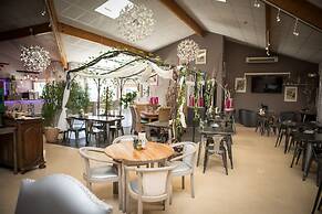 Hotel le president GARE TGV NIMES PONT DU GARD