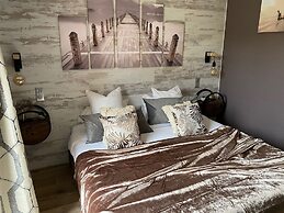 Hotel le president GARE TGV NIMES PONT DU GARD