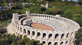 Hotel le president GARE TGV NIMES PONT DU GARD