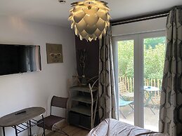 Hotel le president GARE TGV NIMES PONT DU GARD