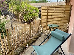 Hotel le president GARE TGV NIMES PONT DU GARD