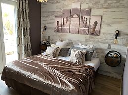 Hotel le president GARE TGV NIMES PONT DU GARD