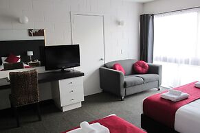 136 On Bealey - Motel