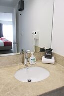 136 On Bealey - Motel