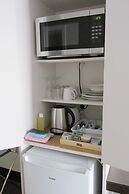 136 On Bealey - Motel