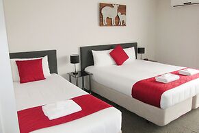 136 On Bealey - Motel