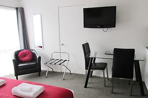 136 On Bealey - Motel