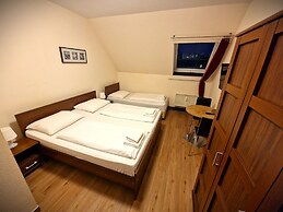 Mikon Eastgate Hotel