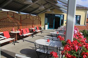 Mikon Eastgate Hotel