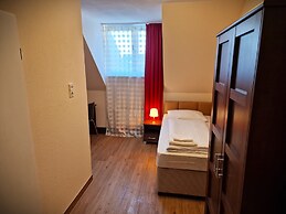 Mikon Eastgate Hotel