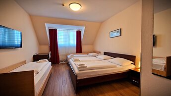 Mikon Eastgate Hotel