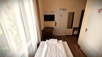 Mikon Eastgate Hotel