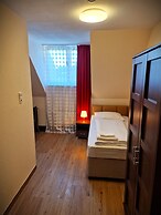 Mikon Eastgate Hotel