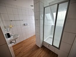 Mikon Eastgate Hotel