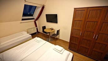 Mikon Eastgate Hotel