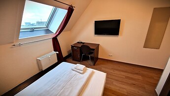 Mikon Eastgate Hotel