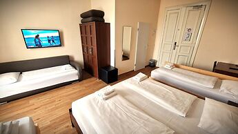 Mikon Eastgate Hotel