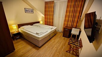 Mikon Eastgate Hotel