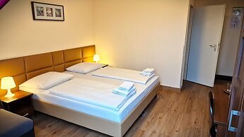 Mikon Eastgate Hotel