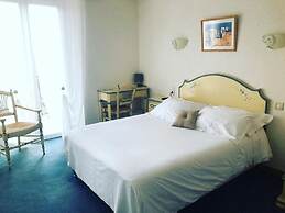 Hotel des Colonnes