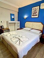 Rebetika Hotel