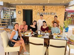 Rebetika Hotel