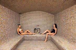 La Stella Suites