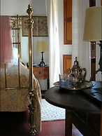 Santa Isabel la Real Hotel