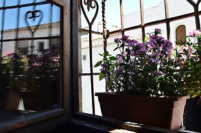 Santa Isabel la Real Hotel