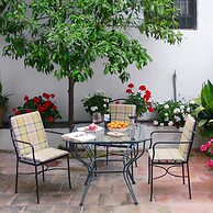 Santa Isabel la Real Hotel