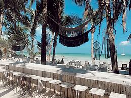 Holbox Dream Beach Front Hotel