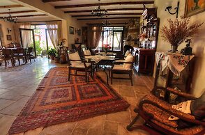 Mandarin & Mango Boutique Hotel