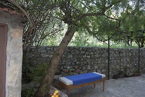 Mandarin & Mango Boutique Hotel