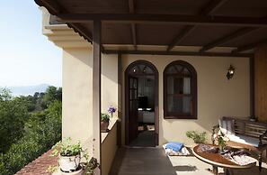 Mandarin & Mango Boutique Hotel