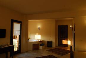 Mandarin & Mango Boutique Hotel