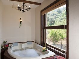 Mandarin & Mango Boutique Hotel