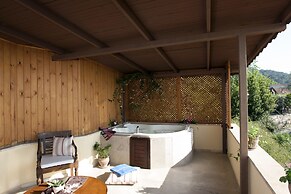 Mandarin & Mango Boutique Hotel