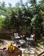 Mandarin & Mango Boutique Hotel