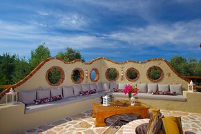 Mandarin & Mango Boutique Hotel