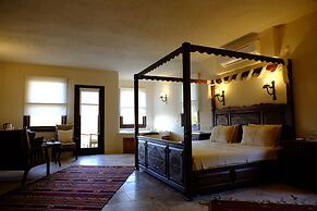 Mandarin & Mango Boutique Hotel