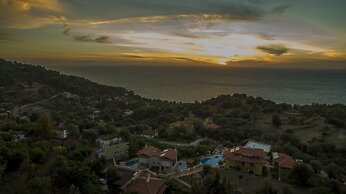 Mandarin & Mango Boutique Hotel