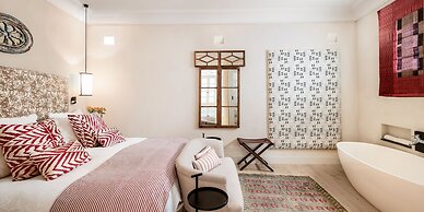 Hotel Boutique Corral del Rey by ALUZ Collection